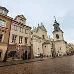 Close-Central Warsaw Apartment - Great Location- Warsaw Stays- Freta