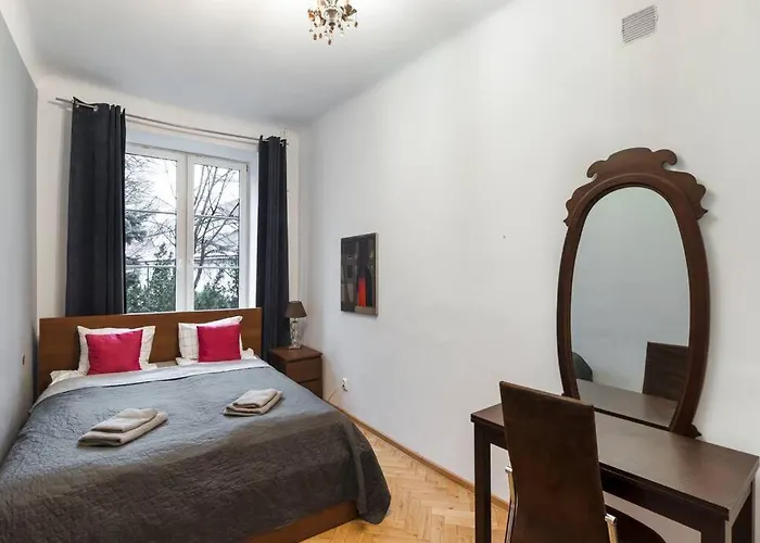 Close-Central Warsaw Apartment - Great Location- Warsaw Stays- Freta
